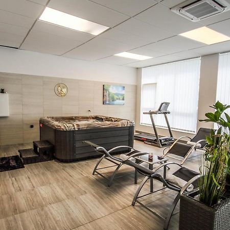 Hotel U Plaze Vranov nad Dyjí Kültér fotó