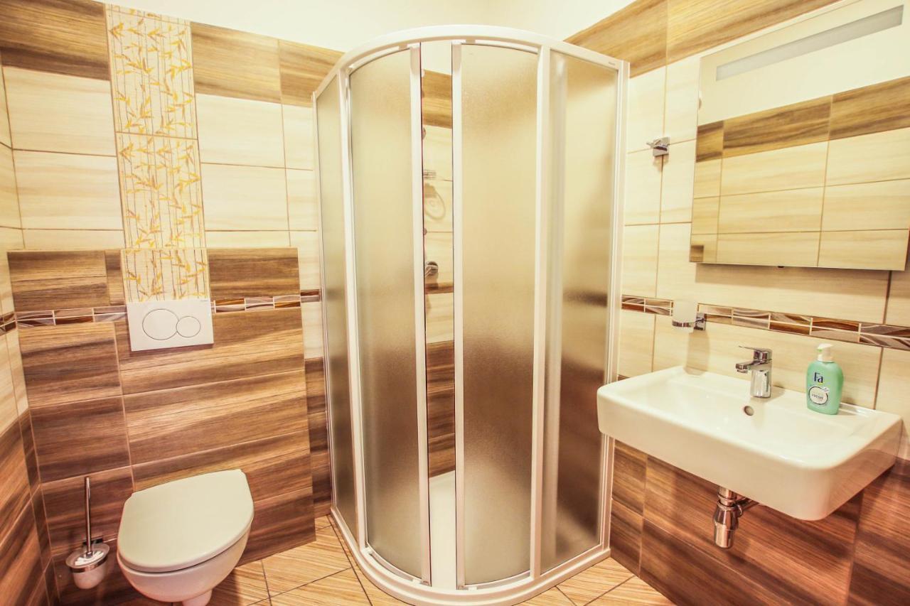 Hotel U Plaze Vranov nad Dyjí Kültér fotó