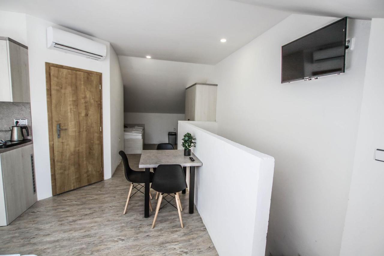 Hotel U Plaze Vranov nad Dyjí Kültér fotó